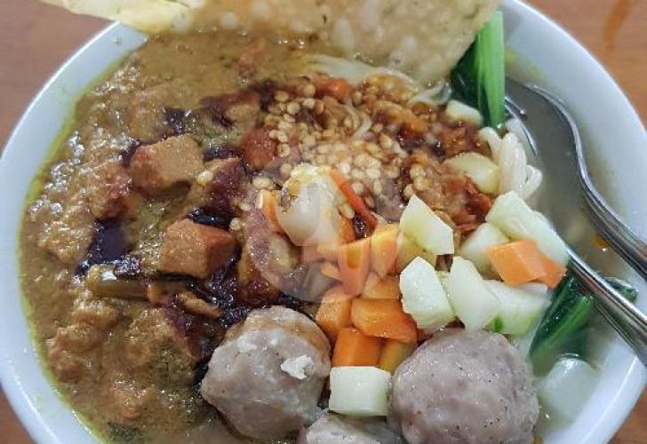 Mie Ayam Pangsit Ojo Lali Blumun: Rasa yang Menggugah Selera di Jantung Cilacap